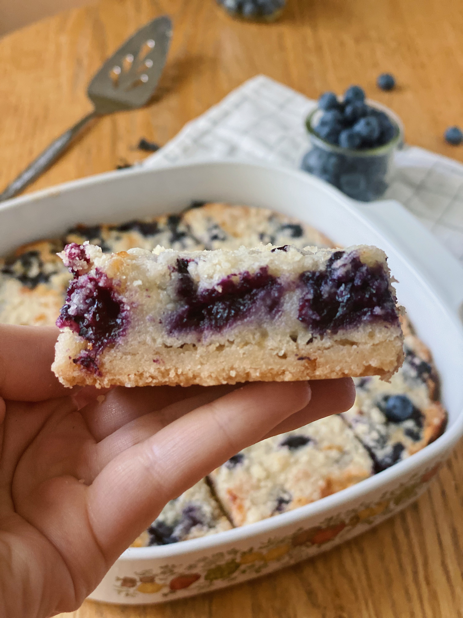 Healthy Blueberry Crumble Bars