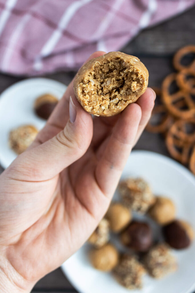 macro friendly snack of protein energy balls