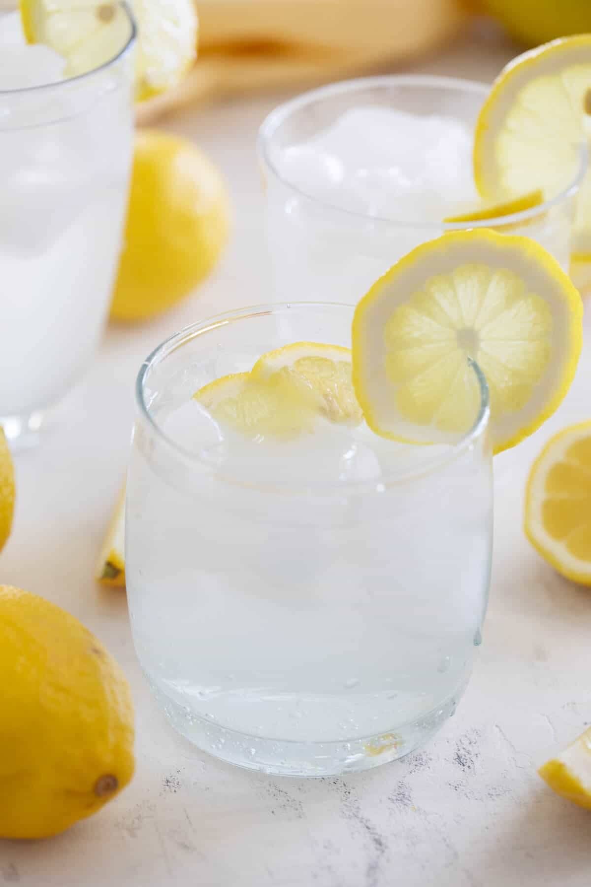 water with a lemon wedge