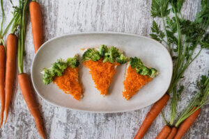 carrot shaped veggie pizza