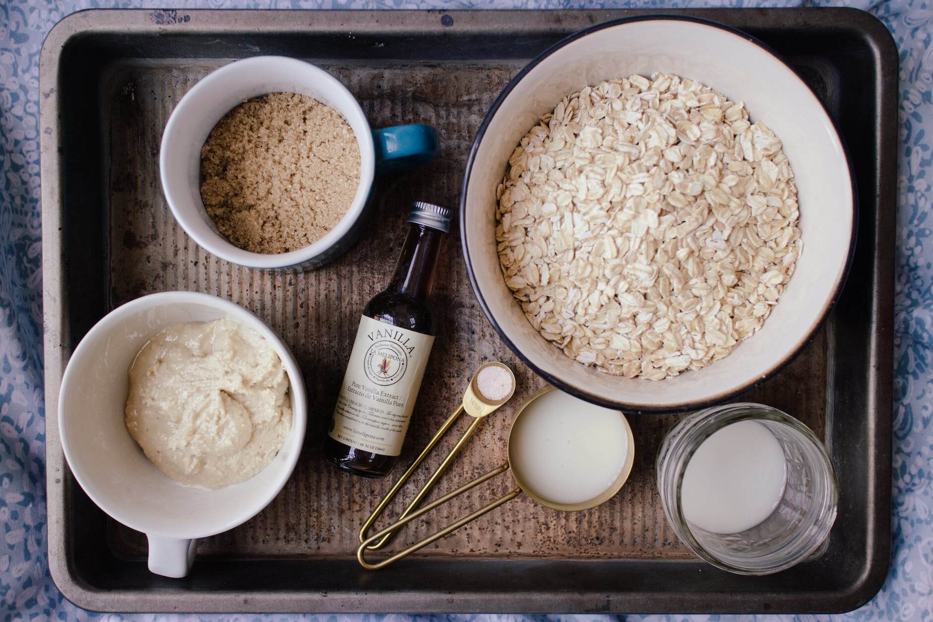 oatmeal platter of quick oats vs rolled oats