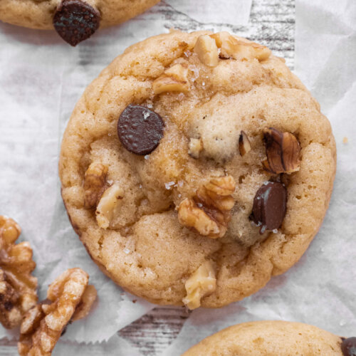 chewy chocolate chip walnut cookies with salt