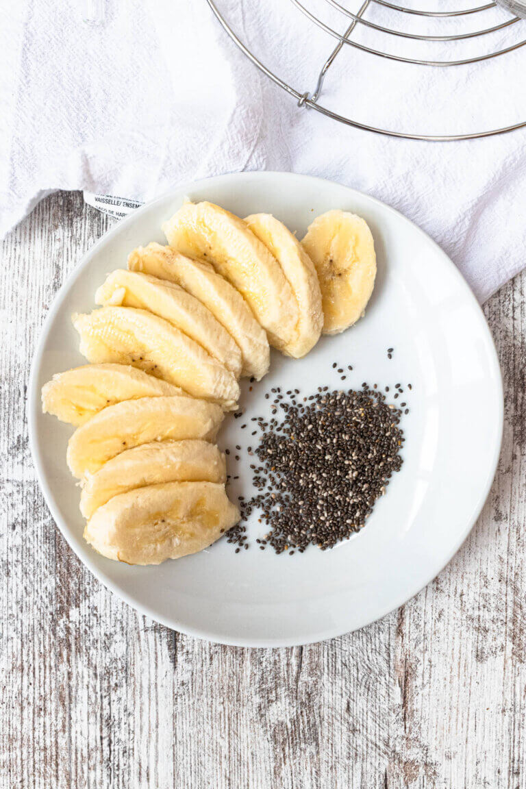 Creamy Banana Chia Smoothie - The Michigan Dietitian