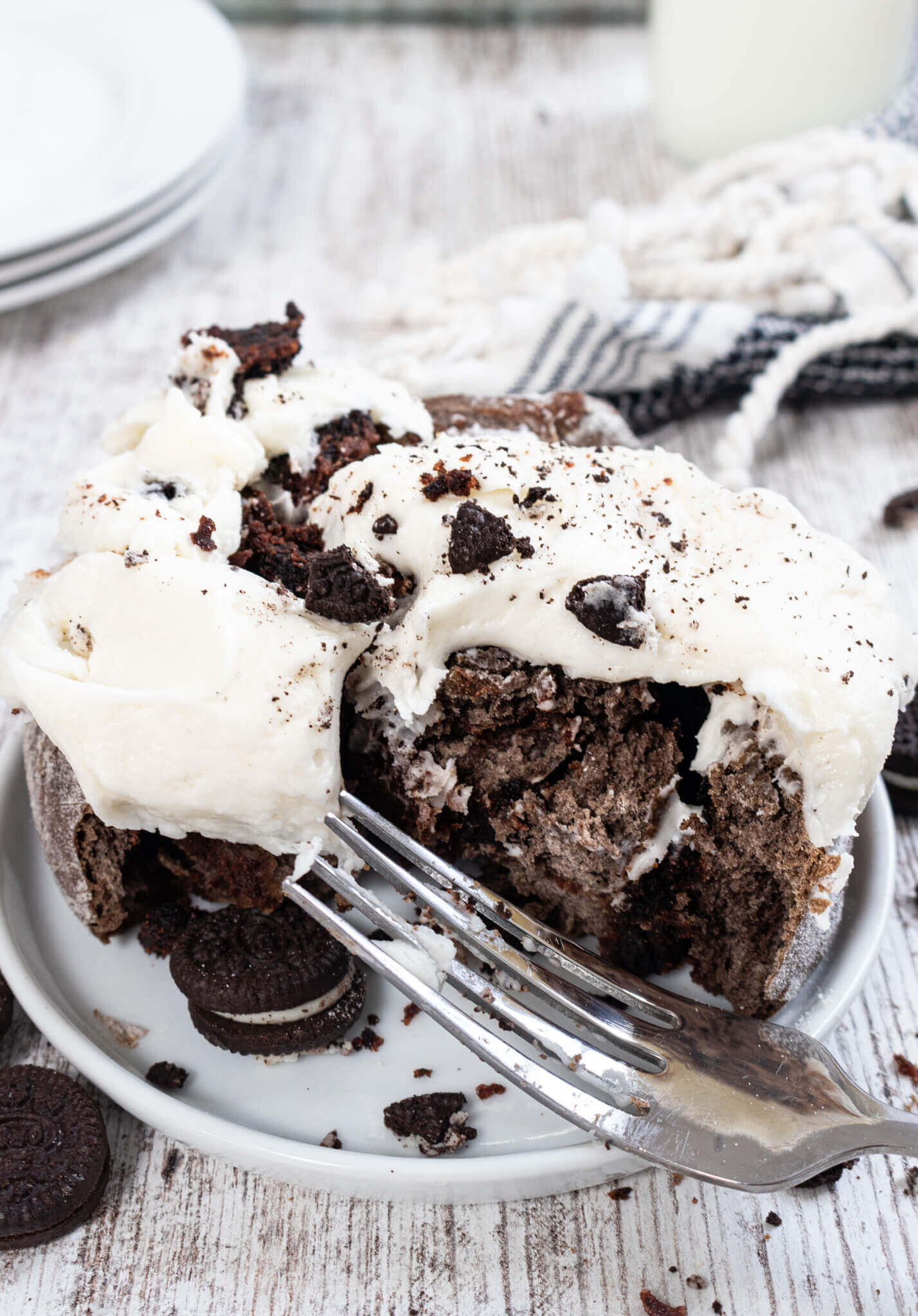 Cinnamon Rolls with Oreos