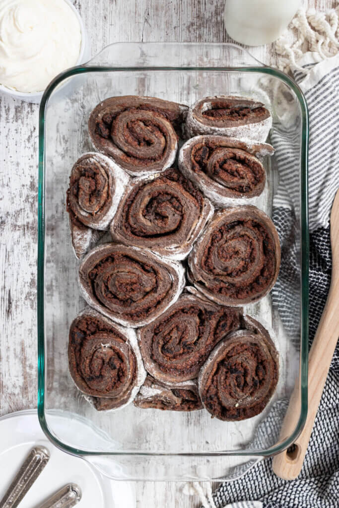 Glass dish with Cinnamon Rolls