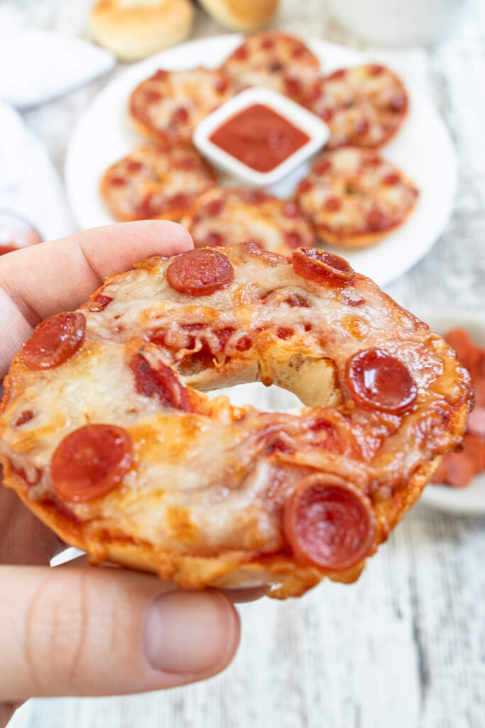 Mini pepperoni air fryer pizza bagel close up