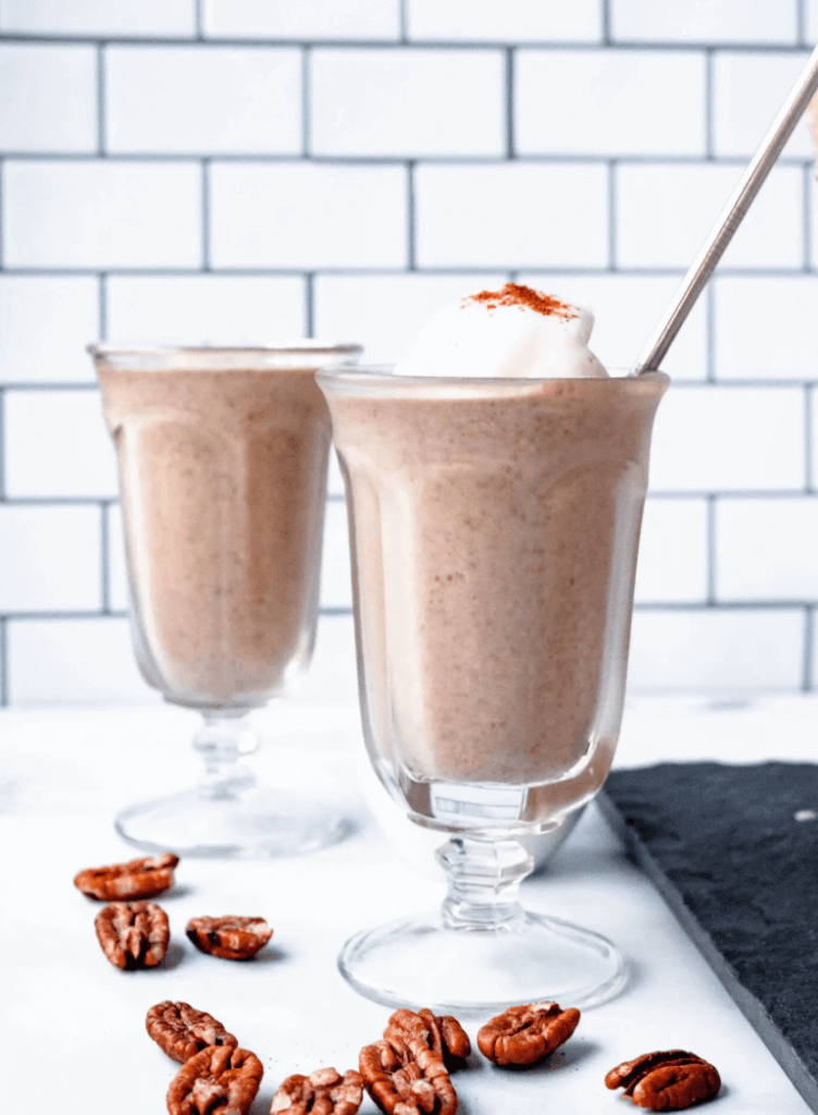 pecan pie smoothie with metal straw