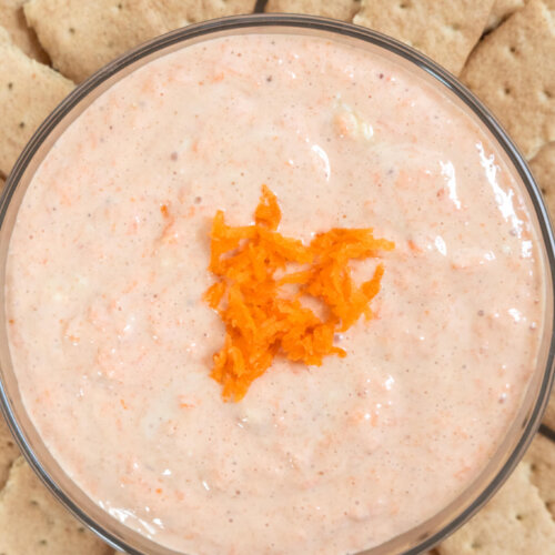 carrot cake dip with graham crackers