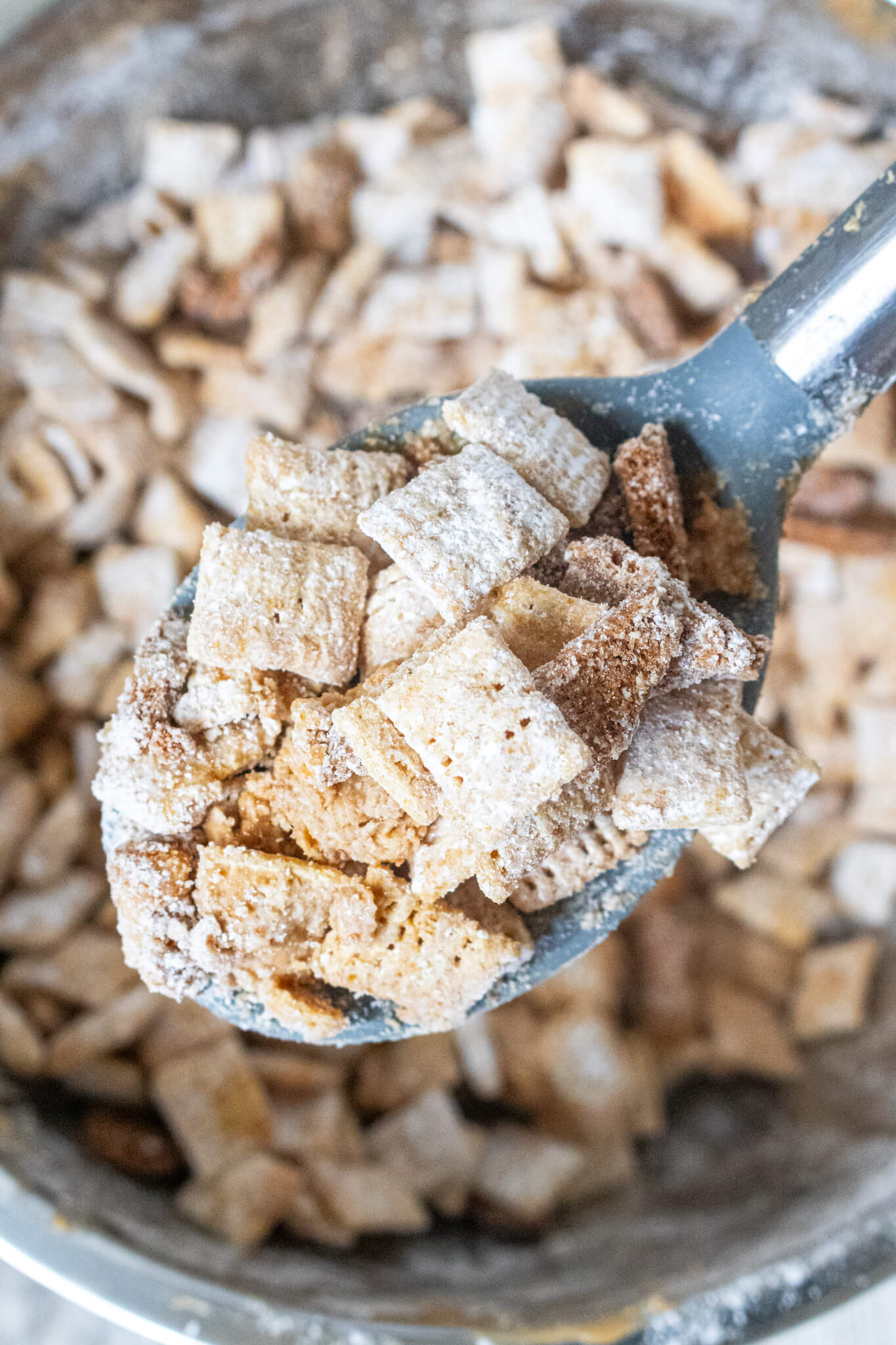 close up of cookie butter puppy chow