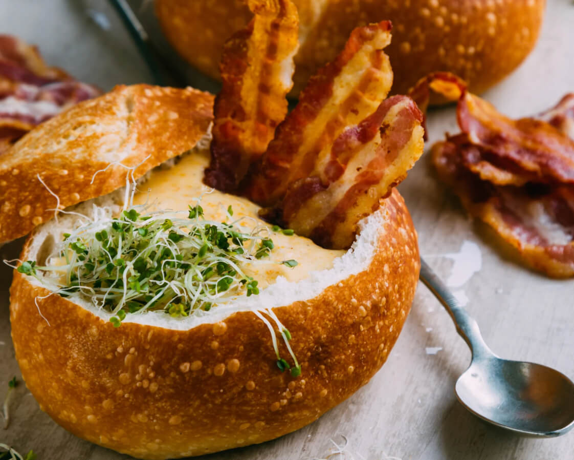 What to serve with broccoli cheese soup: bread bowls