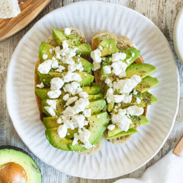 Avocado toast with Feta