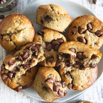 banana oat chocolate chip muffins