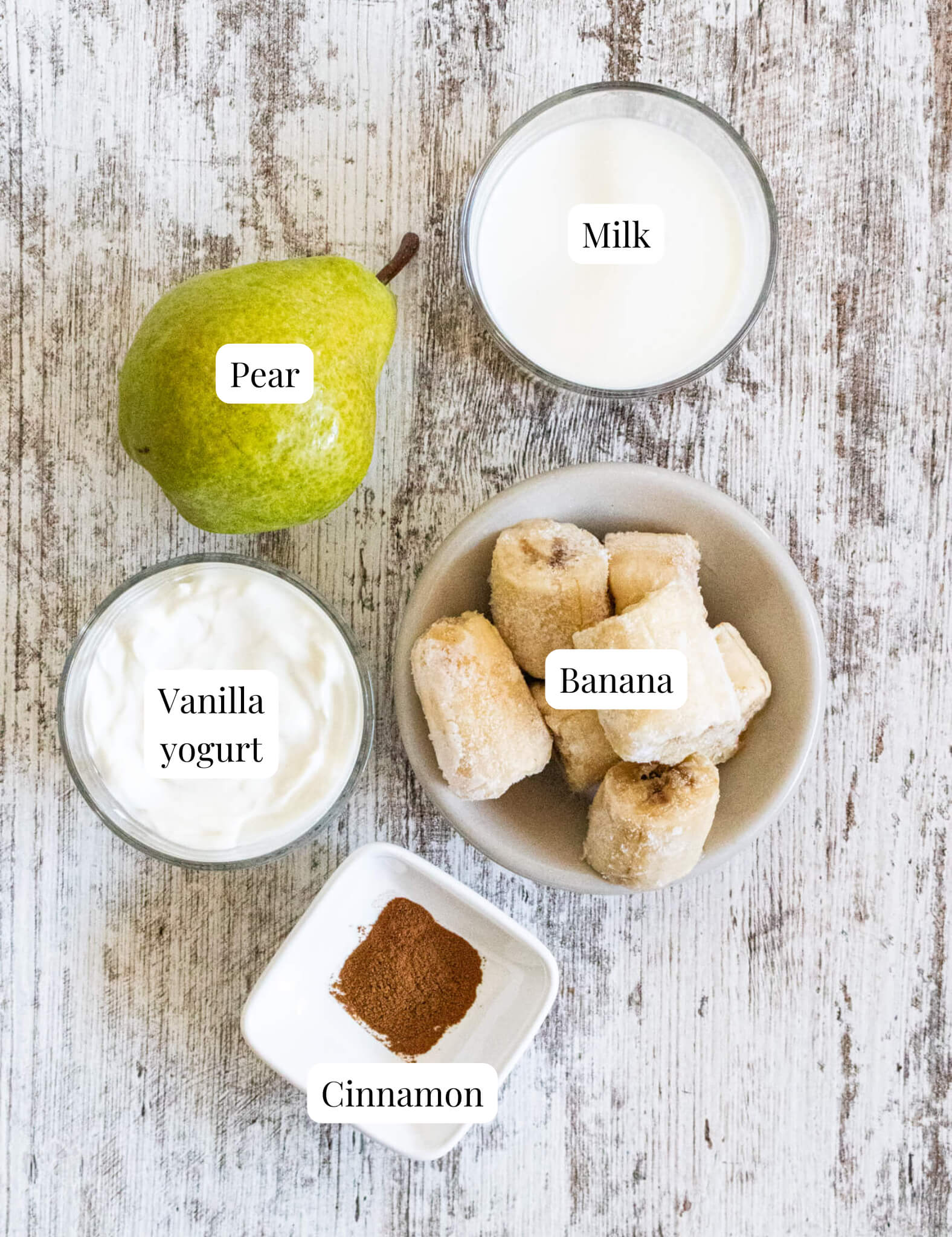 Ingredients to make Pear and Banana Smoothie